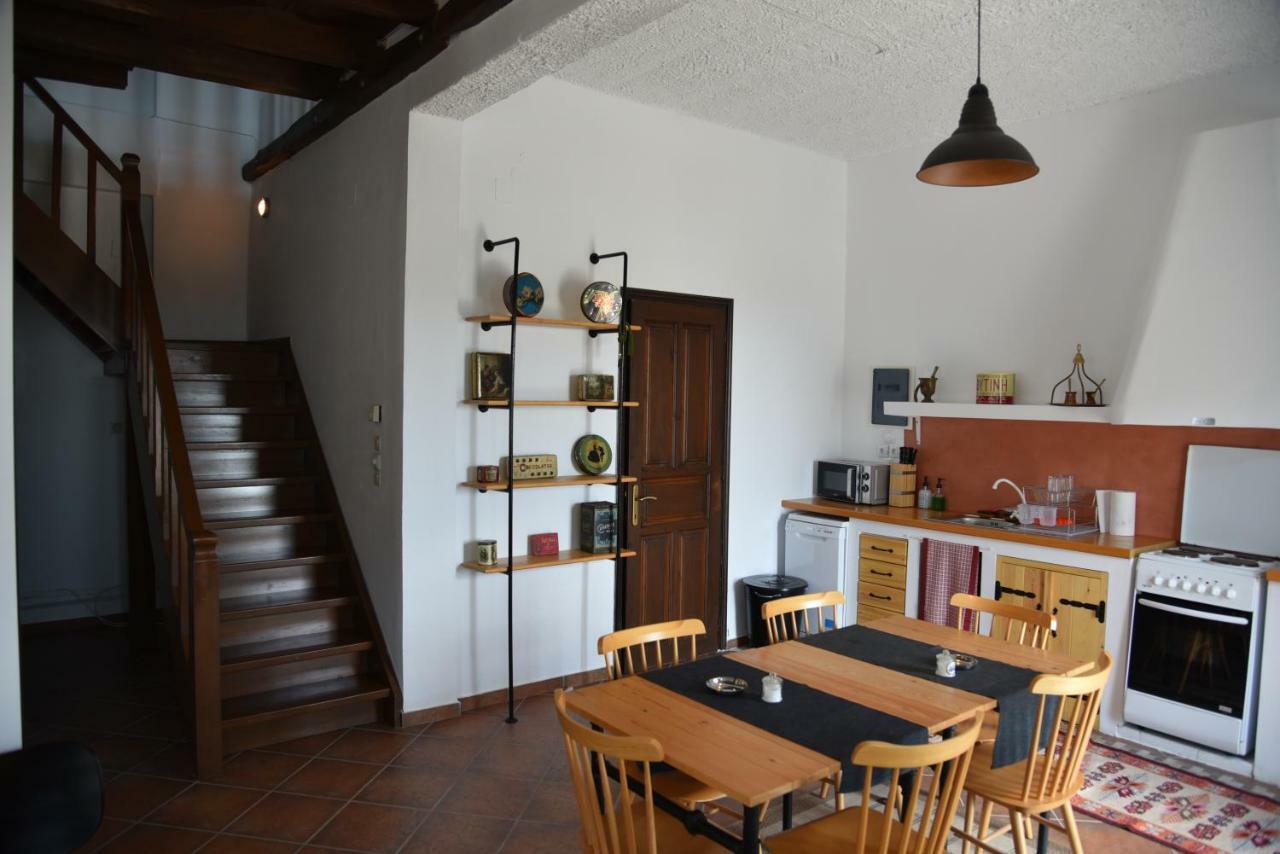 Karpofora Traditional Guesthouse Miléai Eksteriør billede