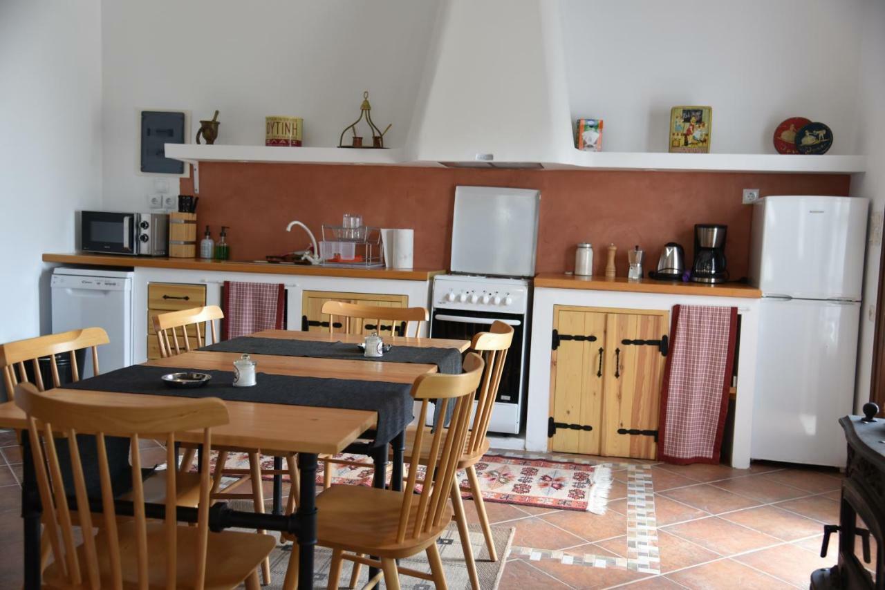 Karpofora Traditional Guesthouse Miléai Eksteriør billede