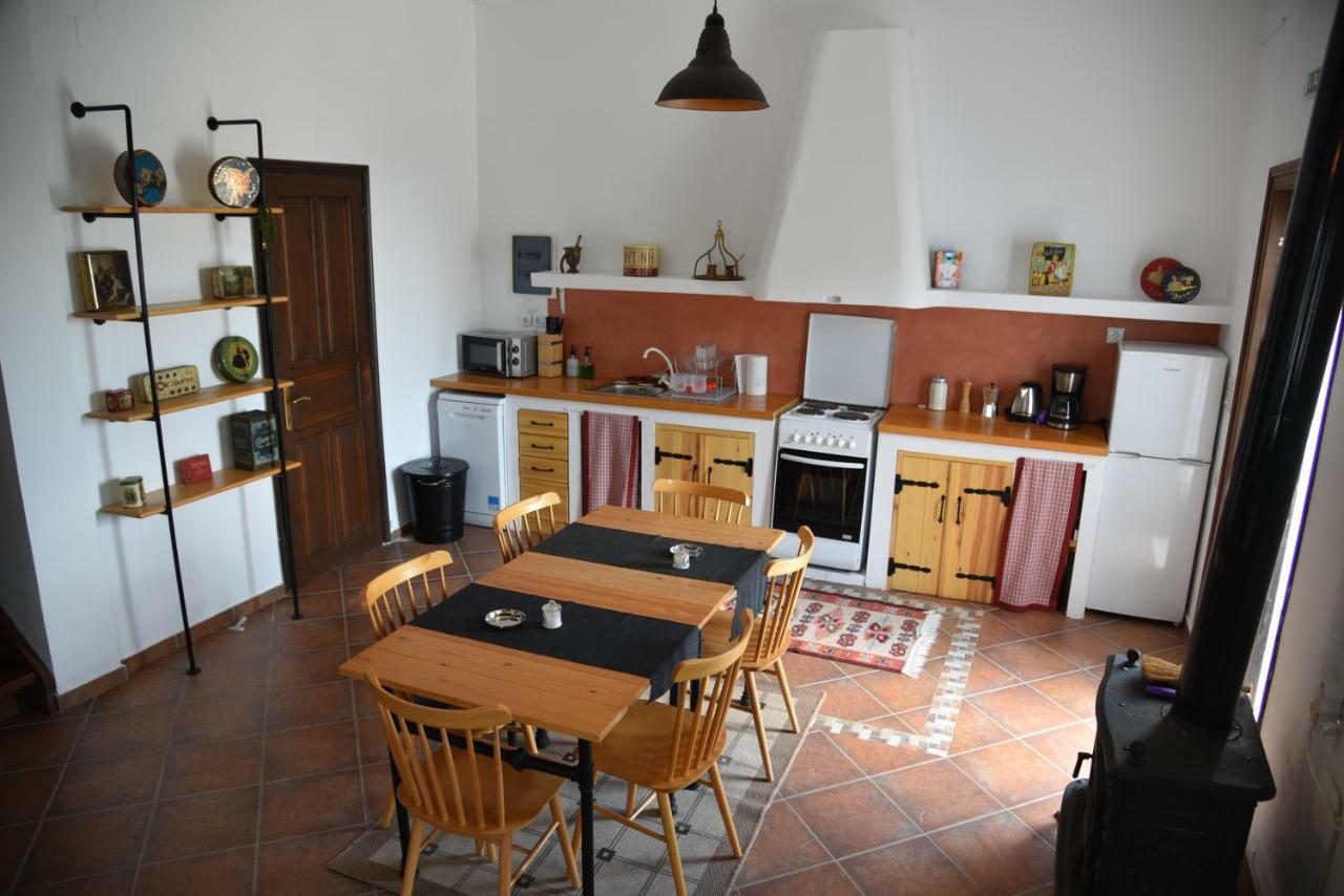 Karpofora Traditional Guesthouse Miléai Eksteriør billede